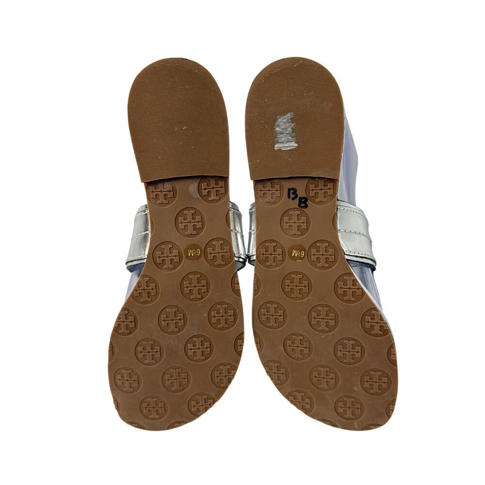 Tory Burch Miller Sandals Womens Size 6.5 Silver Metallic Leather Flat - Picture 13 of 13